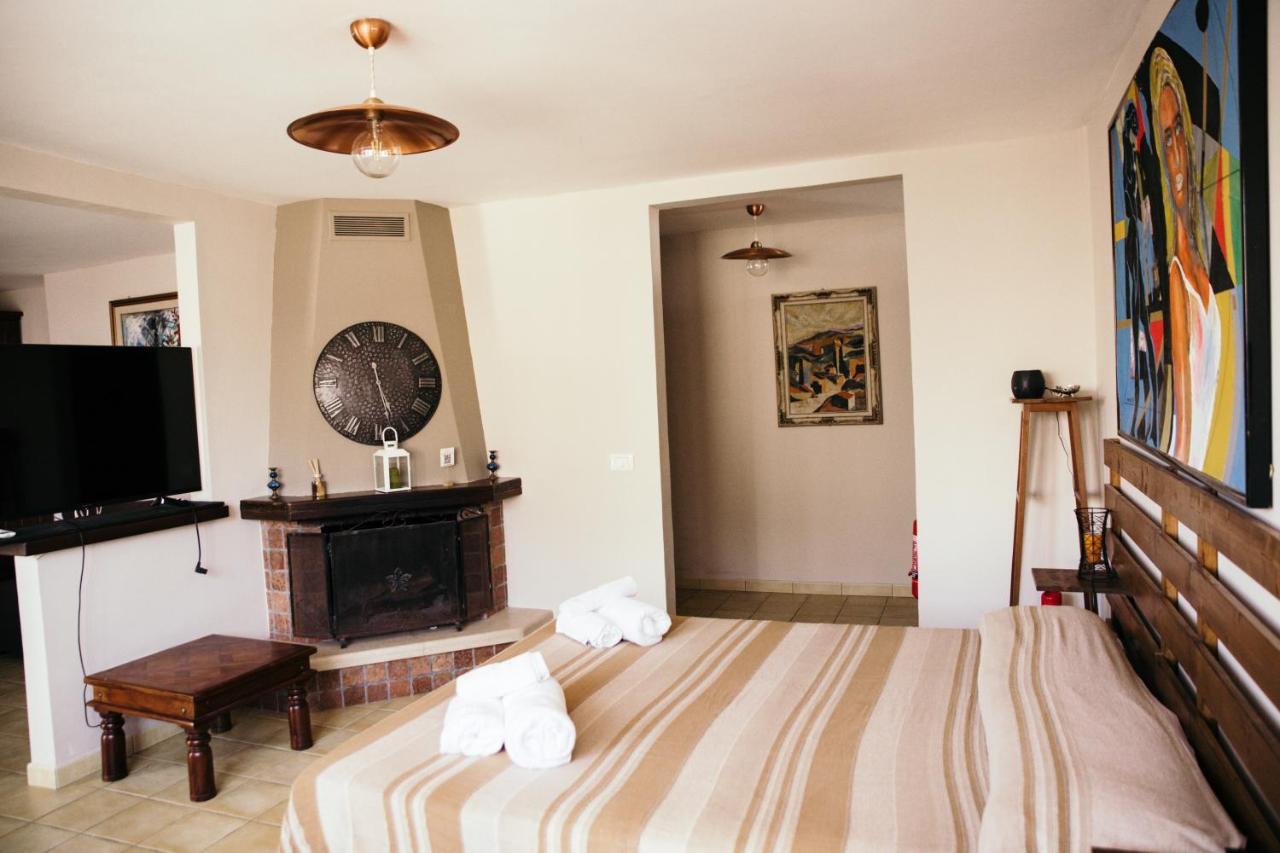 Le Antiche Colonne Bed & Breakfast Cinquefrondi Екстериор снимка