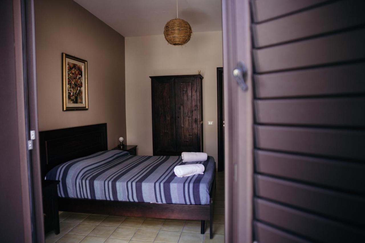 Le Antiche Colonne Bed & Breakfast Cinquefrondi Екстериор снимка