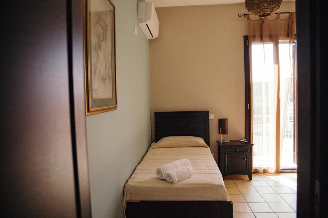 Le Antiche Colonne Bed & Breakfast Cinquefrondi Екстериор снимка